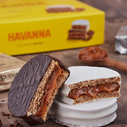 Alfajores Havanna Mixtos de Chocolate con leche y Merengue italiano, 612 g / 21.58 oz (Caja de 12)