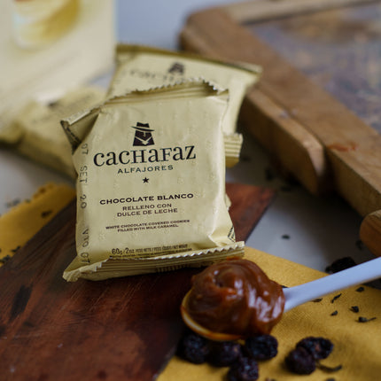 Cachafaz Alfajor de chocolate blanco con dulce de leche, 60 g (Caja de 12)