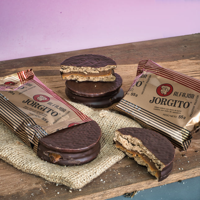 Alfajor Jorgito de Chocolate Negro con Dulce de leche, 55 g / 1.94 oz  (Paquete de 12)