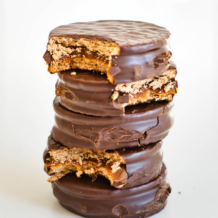 Alfajor Jorgito de Chocolate Negro con Dulce de leche, 55 g / 1.94 oz  (Paquete de 12)