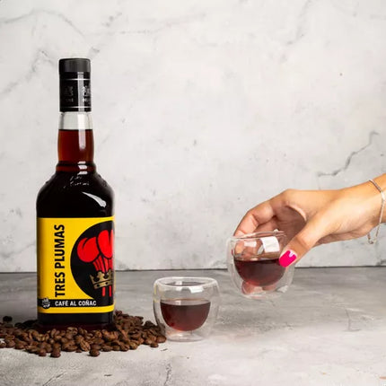 Licor de Cafe al Coñac Tres Plumas, 700 ml